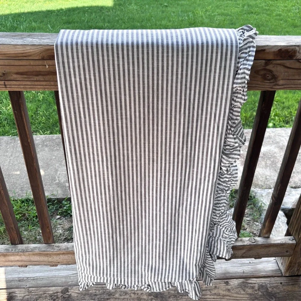 Pottery Barn Emily & Meritt Ruffle Stripe Duvet Cover Twin Gray Coastal Cotton